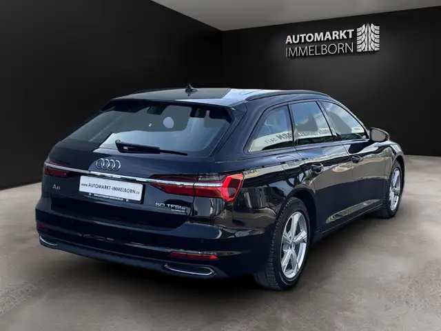 Audi A6 view 11