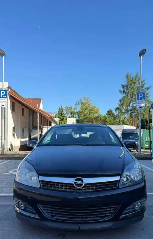 Opel Astra 1.8 16V Coupe, foto 1