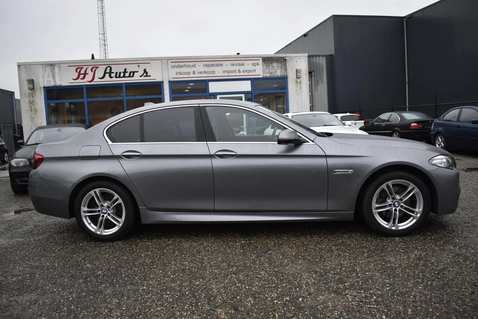BMW 520 5-serie 520d High Executive m pakket 121000 kilome Grijs - 2