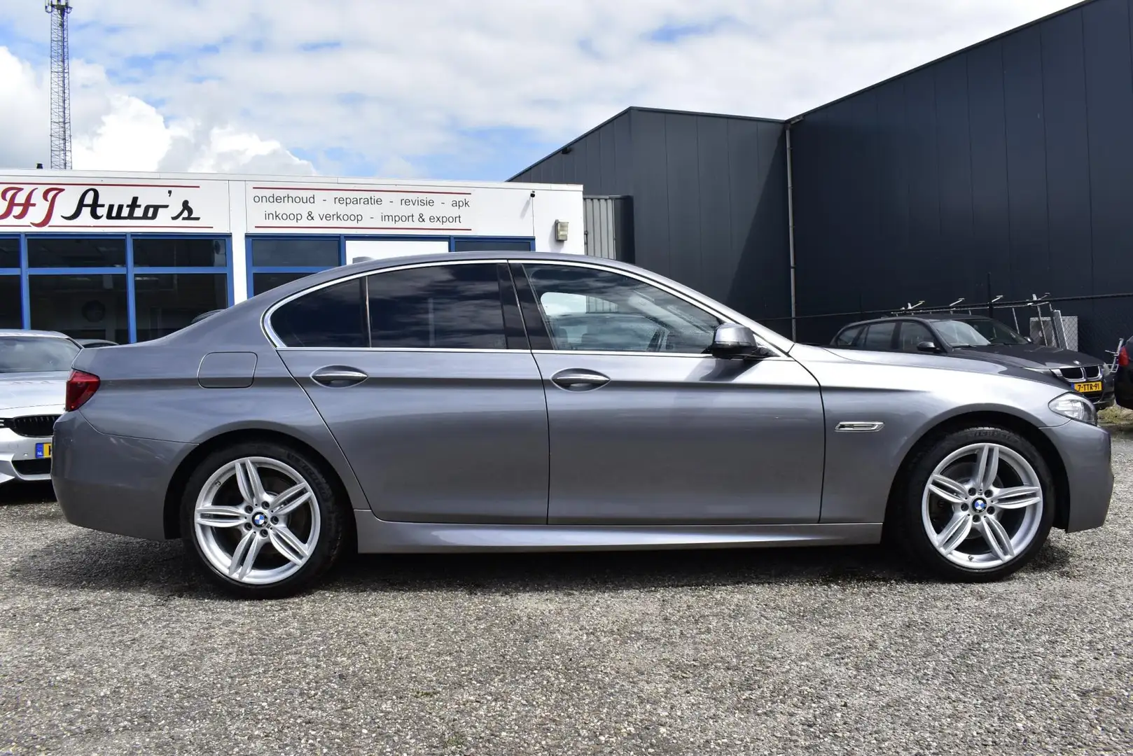 BMW 520 5-serie 520d High Executive m pakket 121000 kilome Grijs - 2