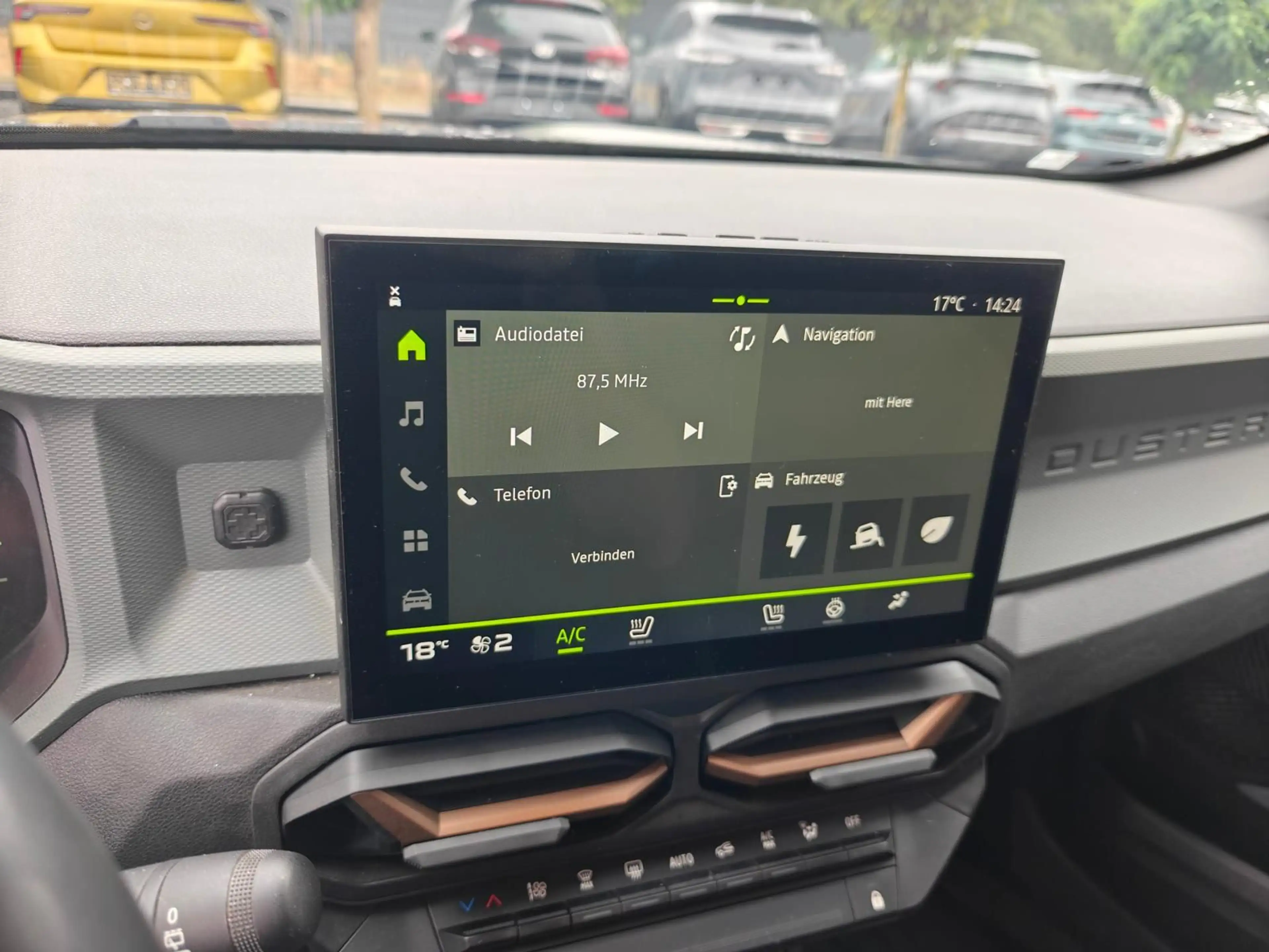 Dacia Duster Extreme Hybrid AHK TOP Ausstattung — photo 12