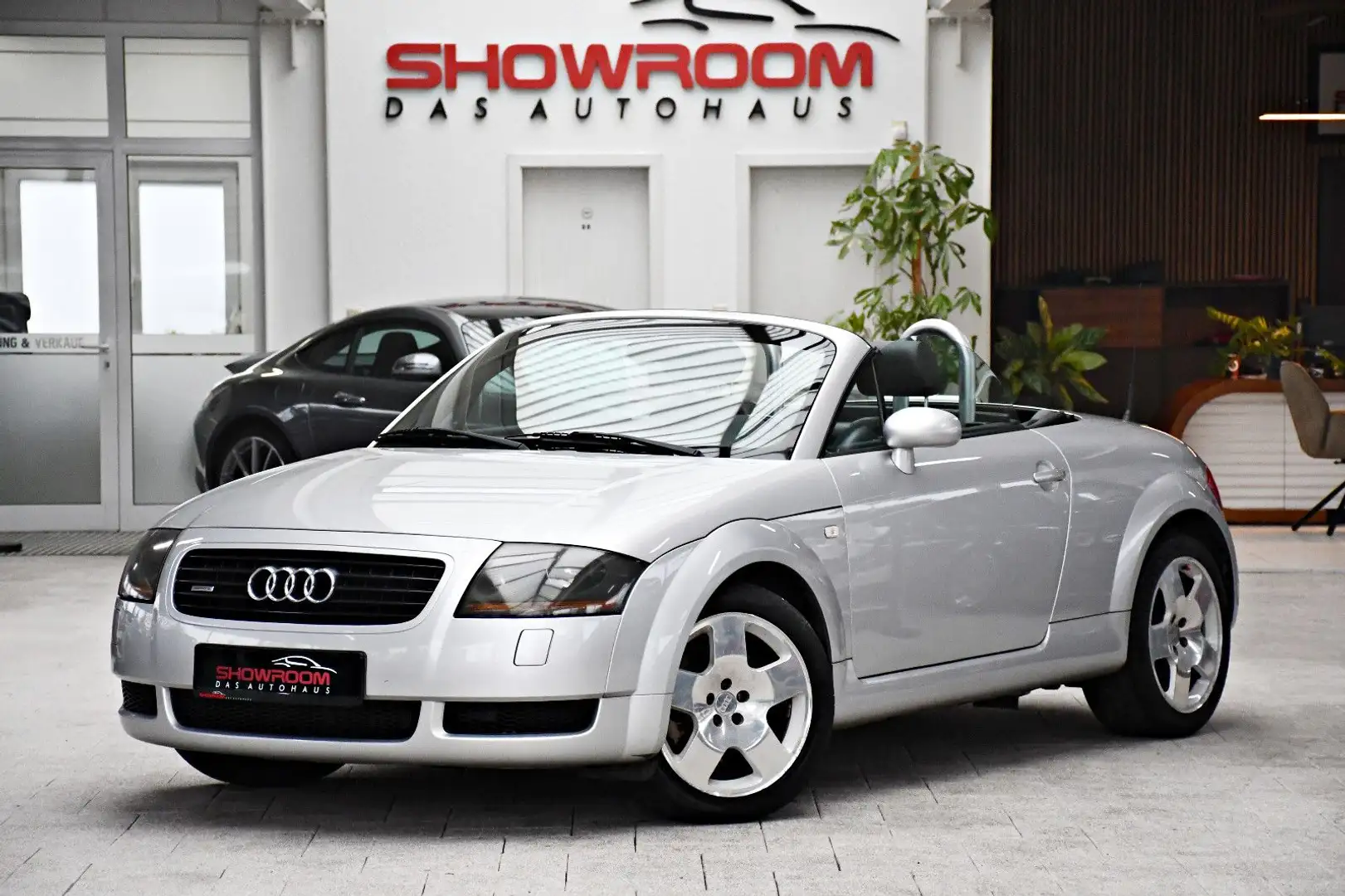 Audi TT Coupe/Roadster 1.8 quattro 1.Hand Rentner! Silber - 2