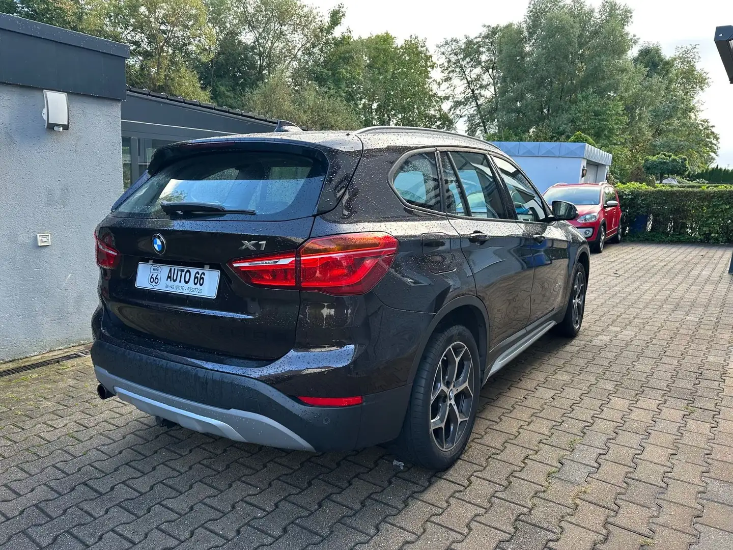 BMW X1 sDrive 18i xLine|AHK|LED|Navi|1Hand |t.Leder Braun - 2