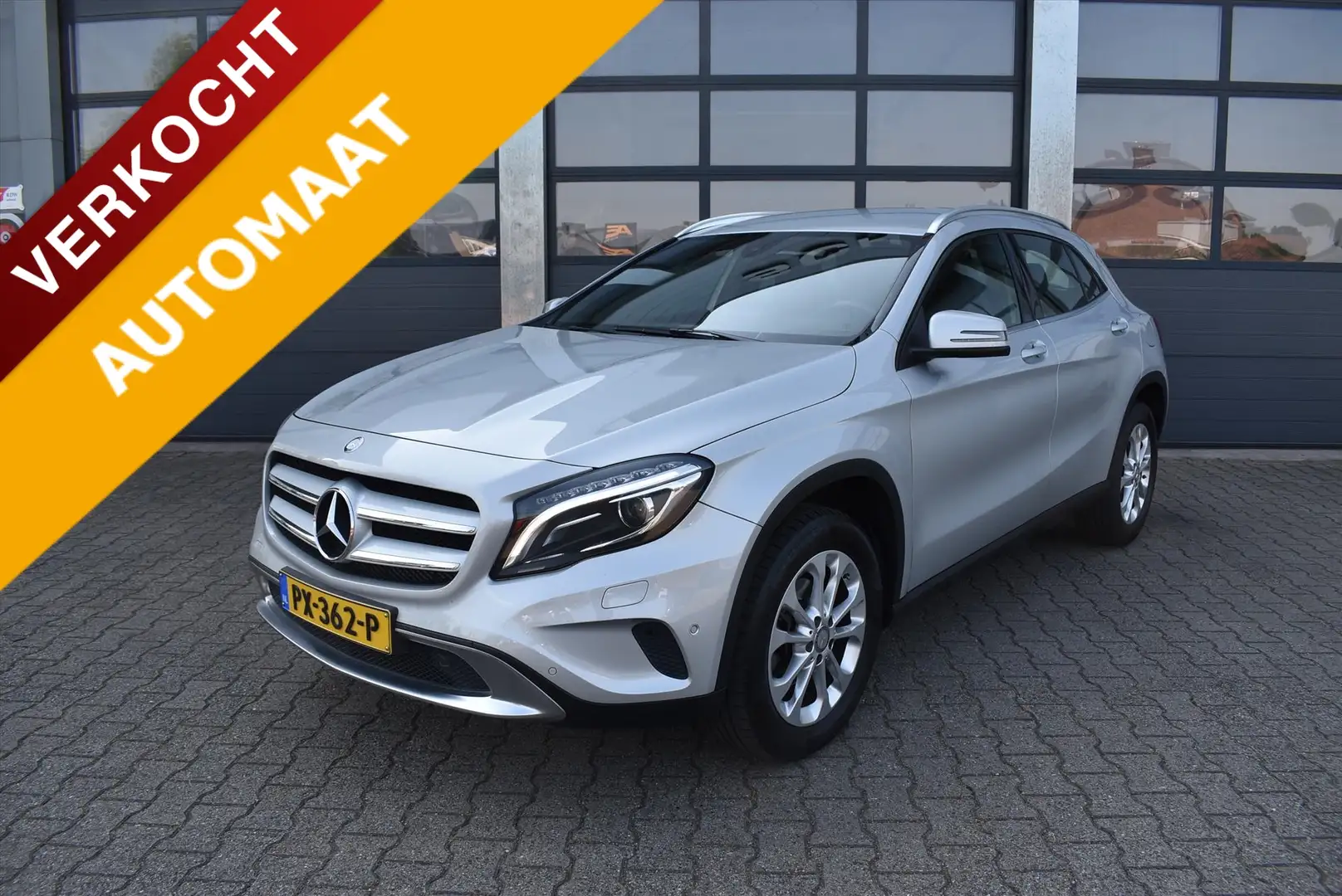 Mercedes-Benz GLA 180 122pk Automaat Ambition Grijs - 1