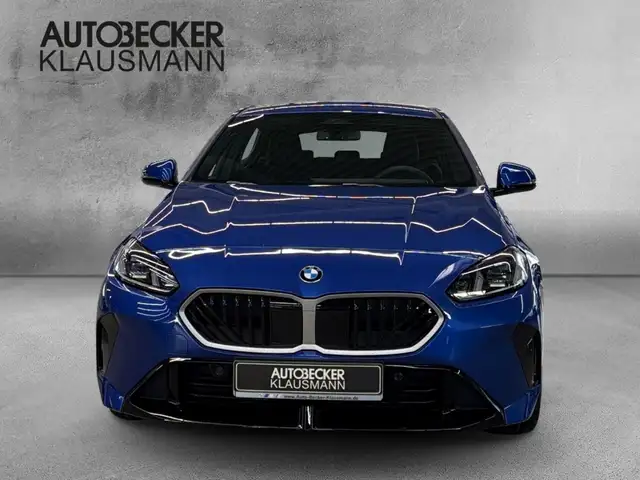 BMW 1 Series view 5