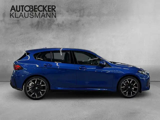 BMW 1 Series view 4