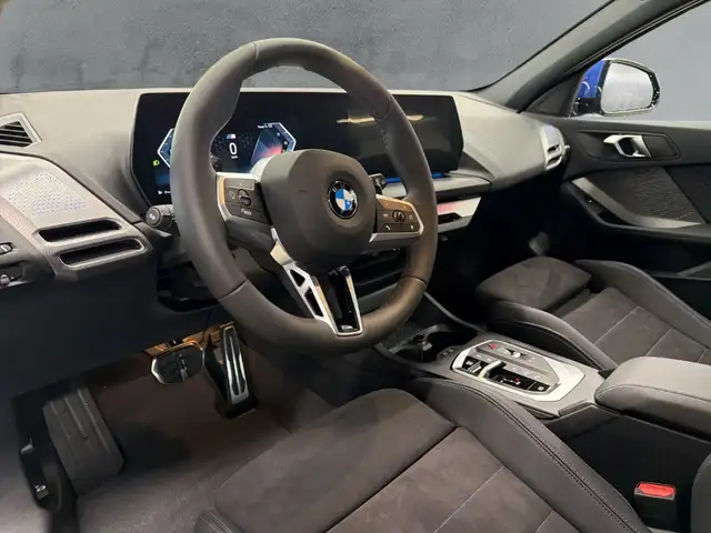 BMW 1 Series view 9
