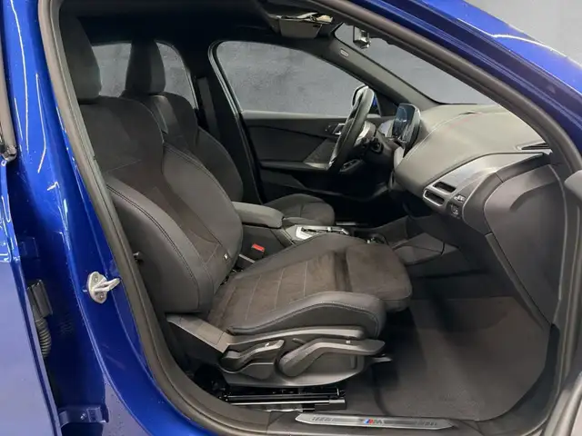 BMW 1 Series view 11