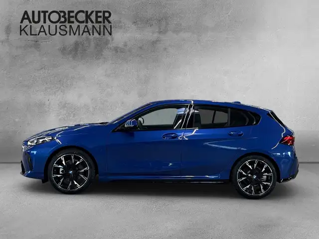 BMW 1 Series view 3