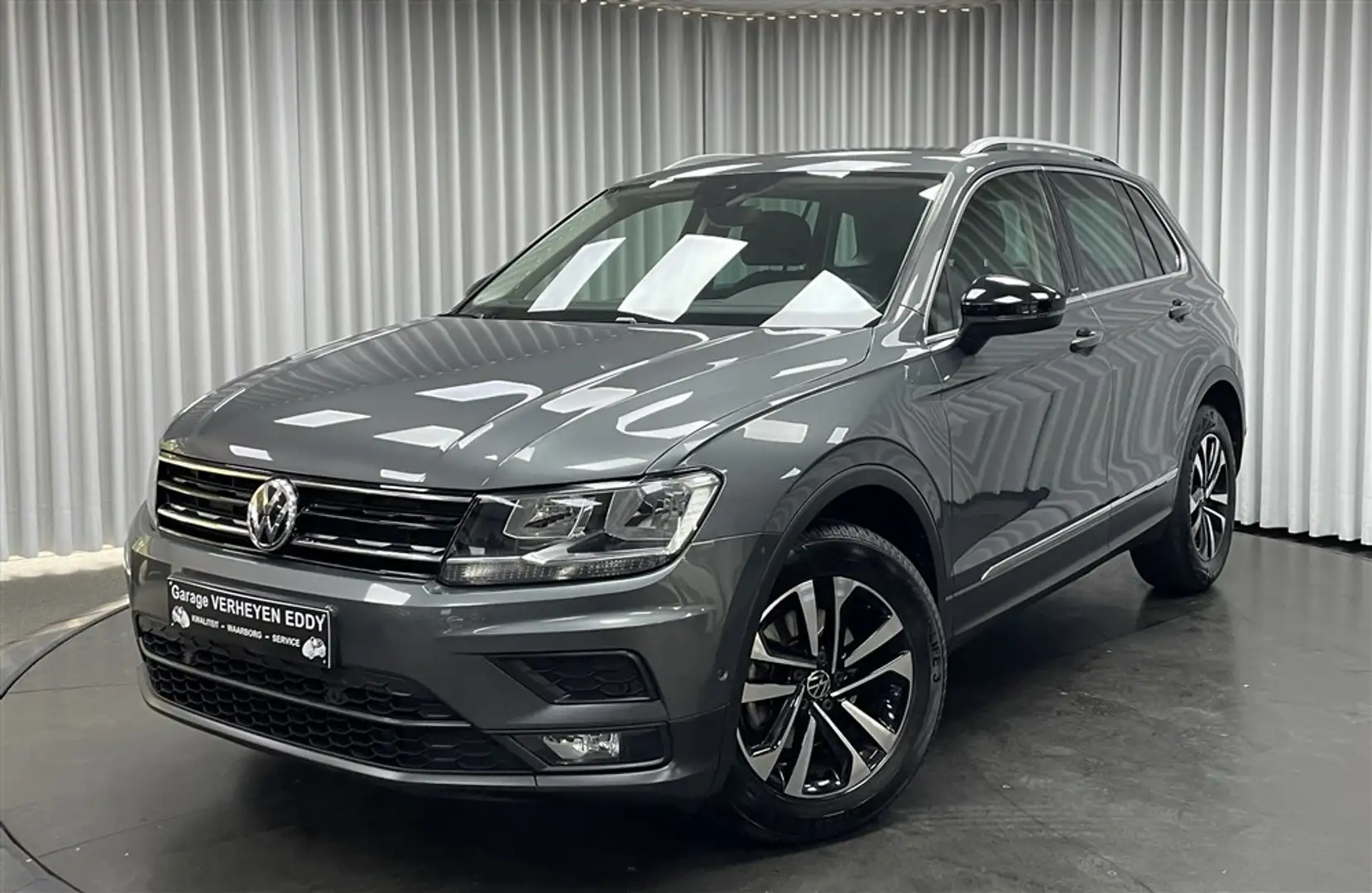 Volkswagen Tiguan 1.5 TSi / IQ Drive / Aut. / ACC / Navi / Cam / DAB Grijs - 1