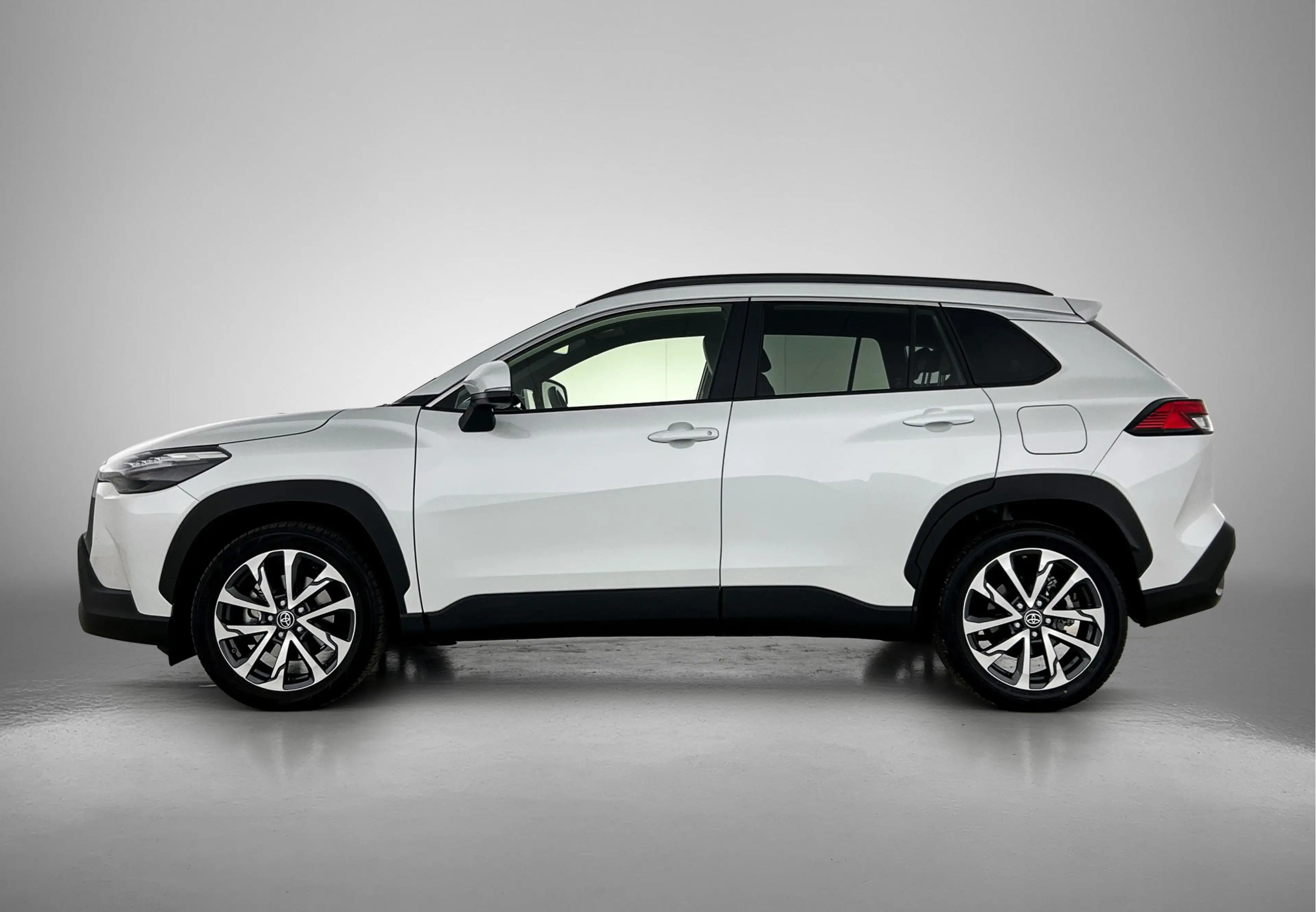 Toyota Corolla Cross 2.0 High Power Hybrid First Edition — photo 3