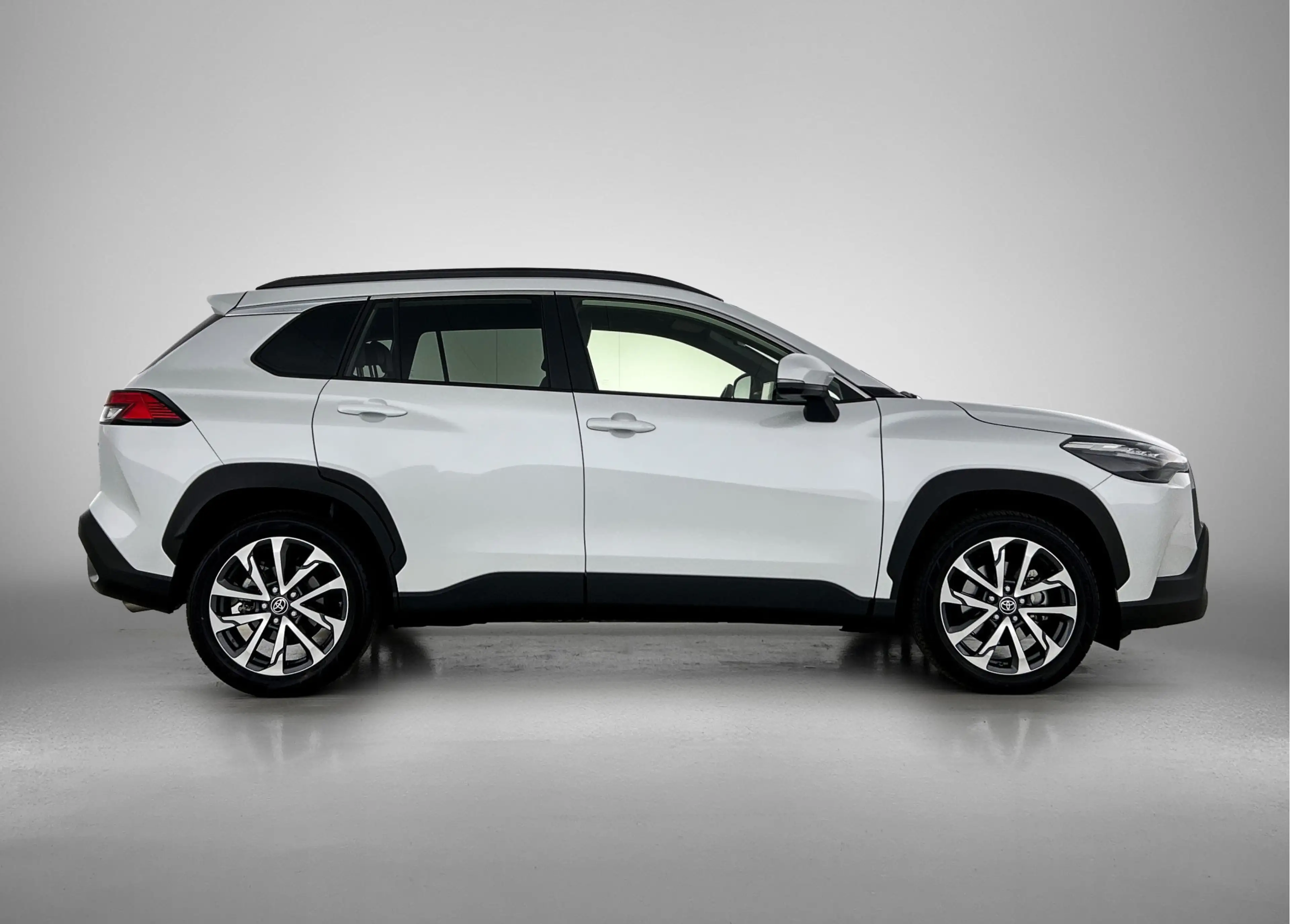 Toyota Corolla Cross 2.0 High Power Hybrid First Edition — photo 12