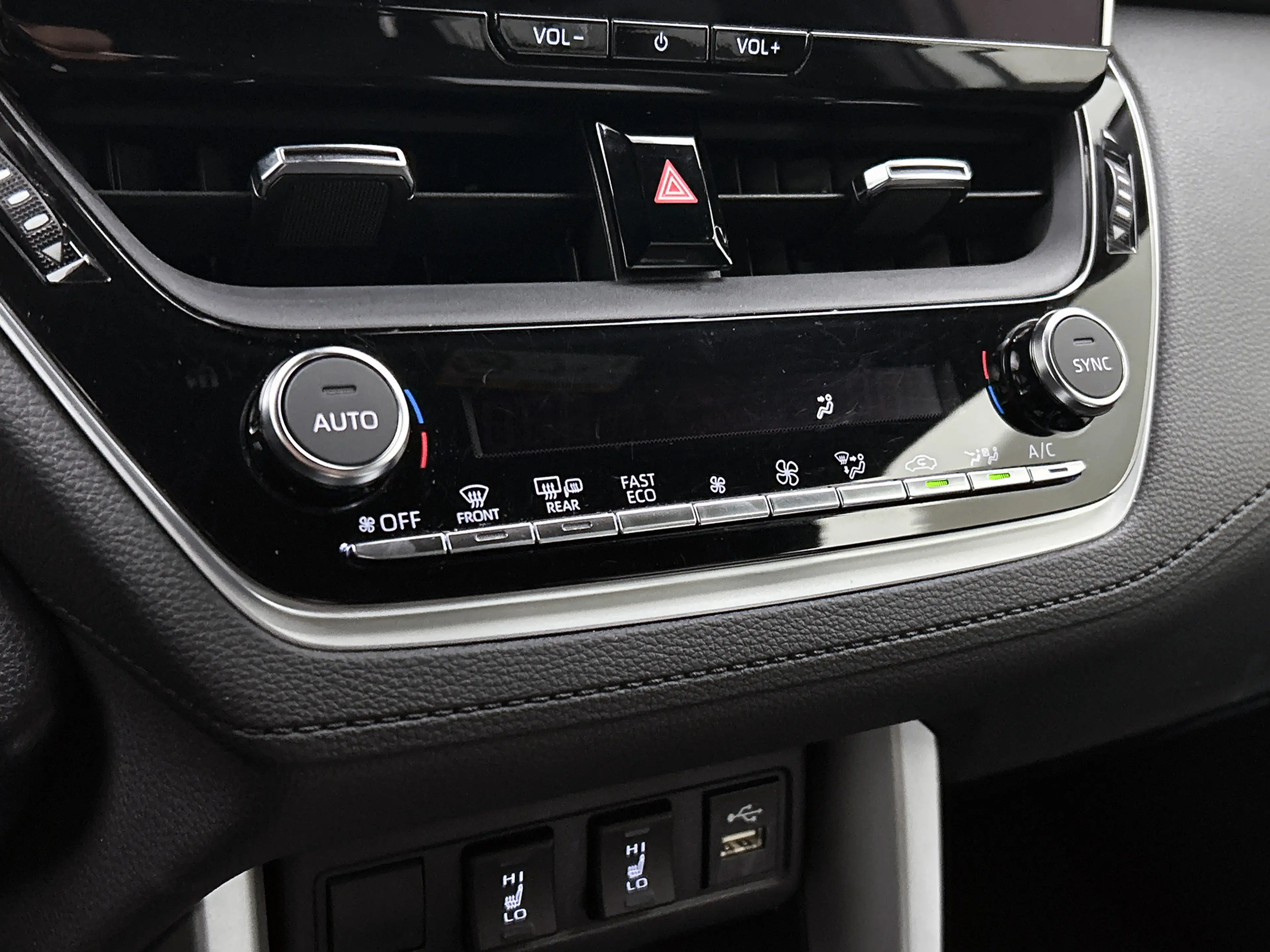 Toyota Corolla Cross 2.0 High Power Hybrid First Edition — photo 10