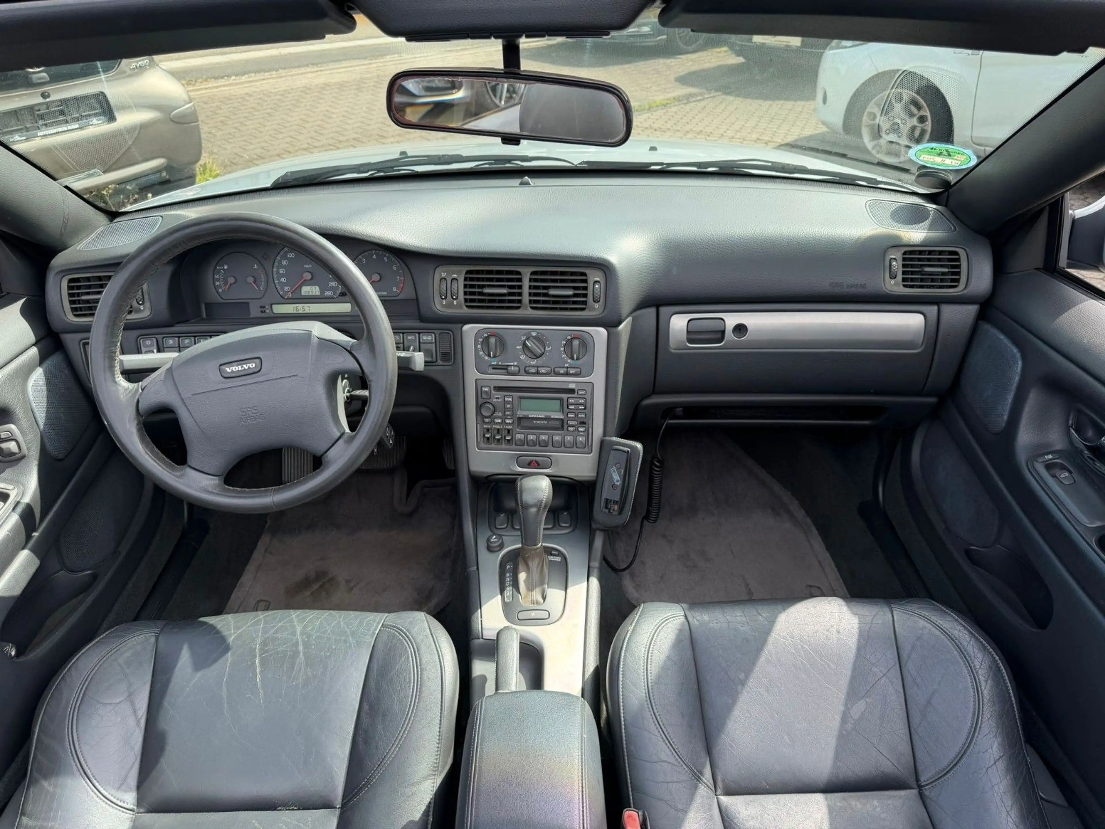 Volvo C70 2.0T Cabriolet Premium — photo 13