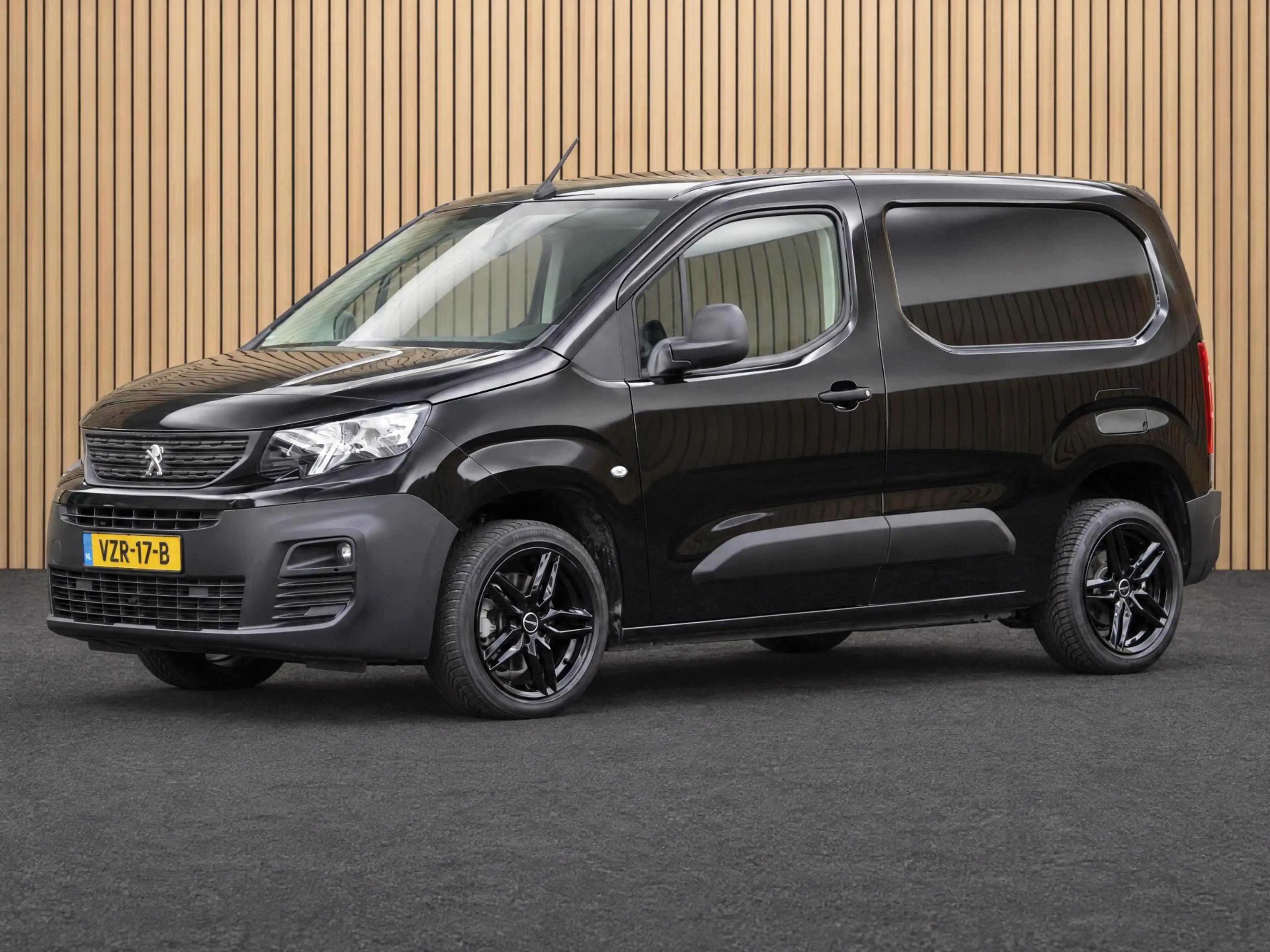 Peugeot Partner 1.5 BlueHDi 130 EAT8 S&S L1 | Navi / Camera / Airc — photo 5