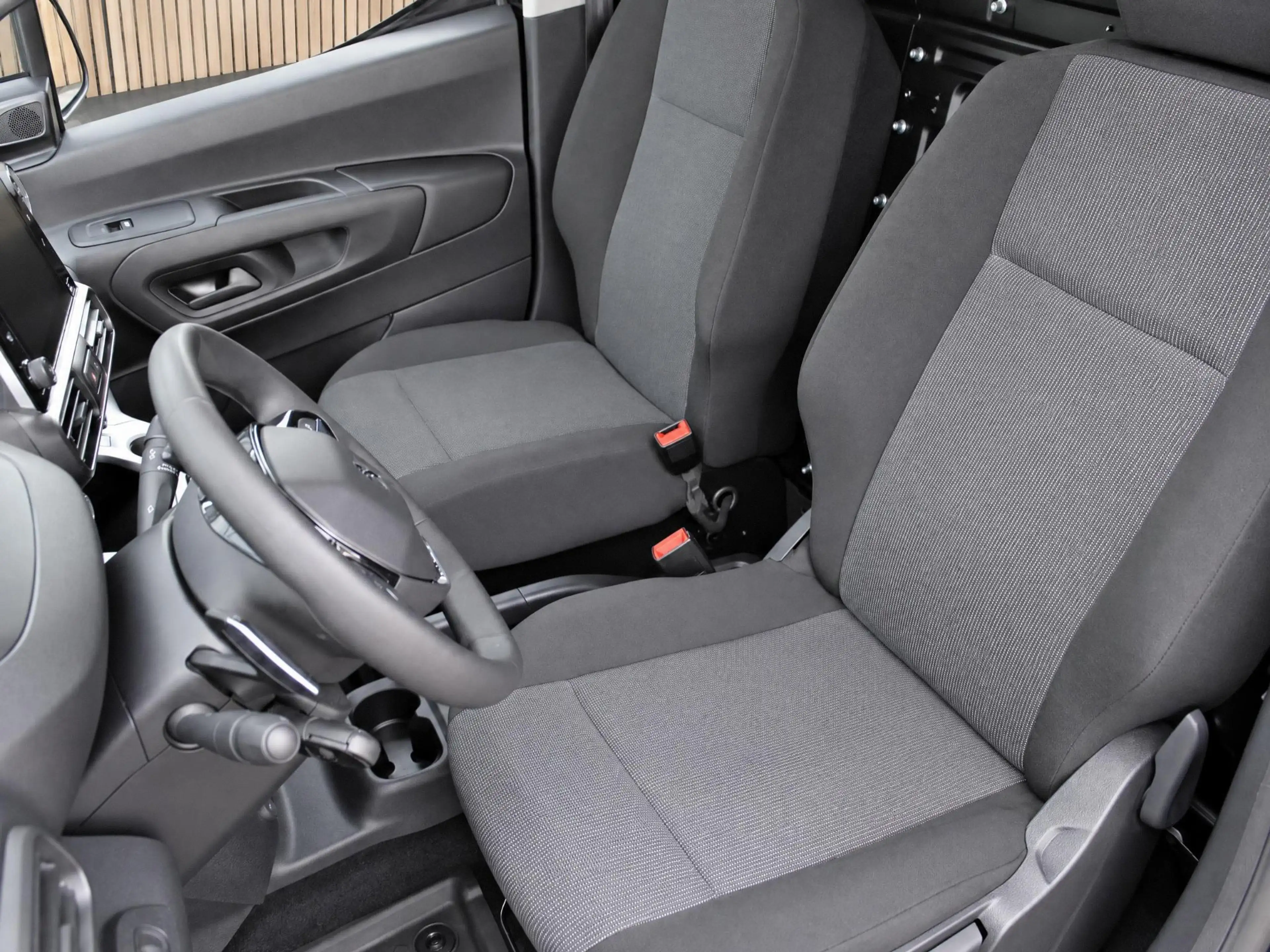Peugeot Partner 1.5 BlueHDi 130 EAT8 S&S L1 | Navi / Camera / Airc — photo 14
