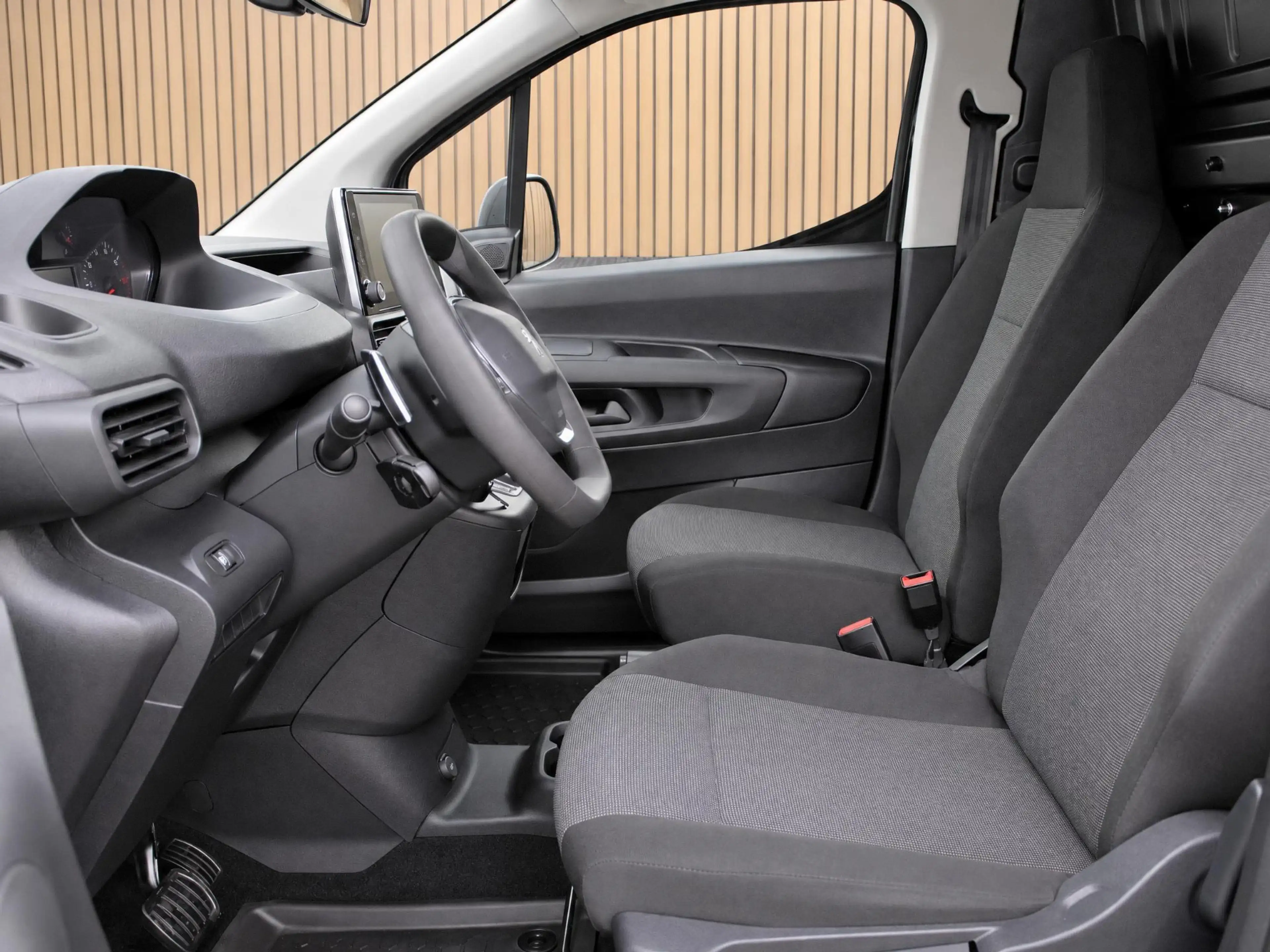 Peugeot Partner 1.5 BlueHDi 130 EAT8 S&S L1 | Navi / Camera / Airc — photo 13