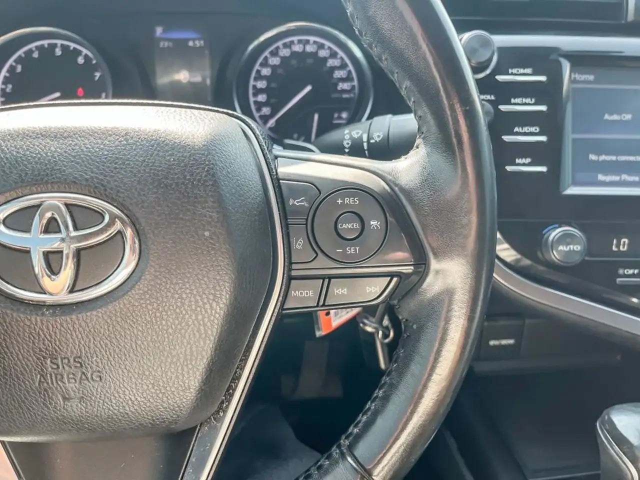 Toyota Camry снимка Toyota Camry