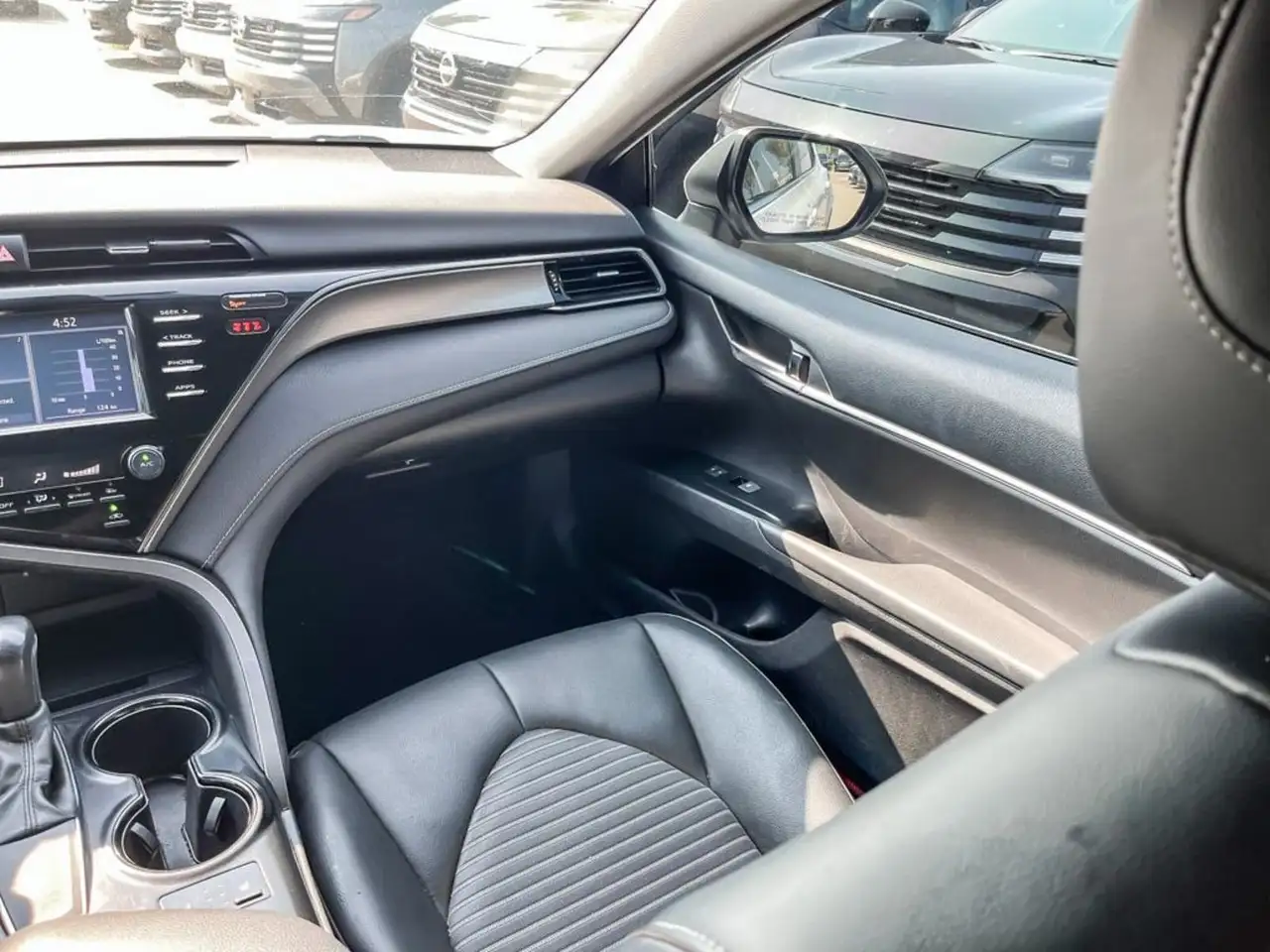 Toyota Camry снимка Toyota Camry