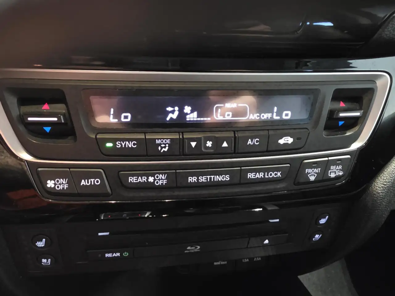 Honda Pilot снимка Honda Pilot