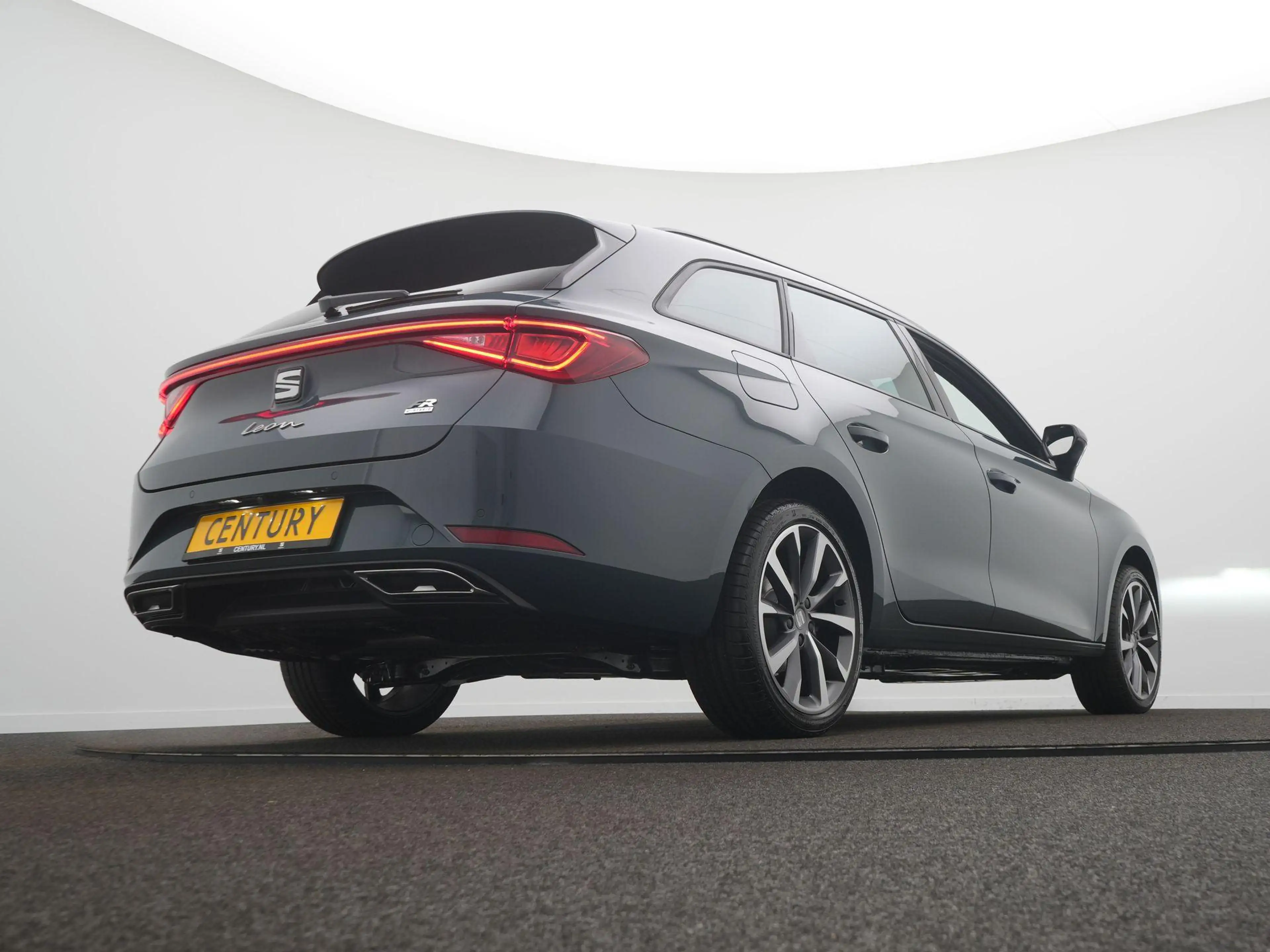 SEAT Leon e-Hybrid Sportstourer FR Business 1.5 TSI eHybrid 150kW / 2 — photo 10
