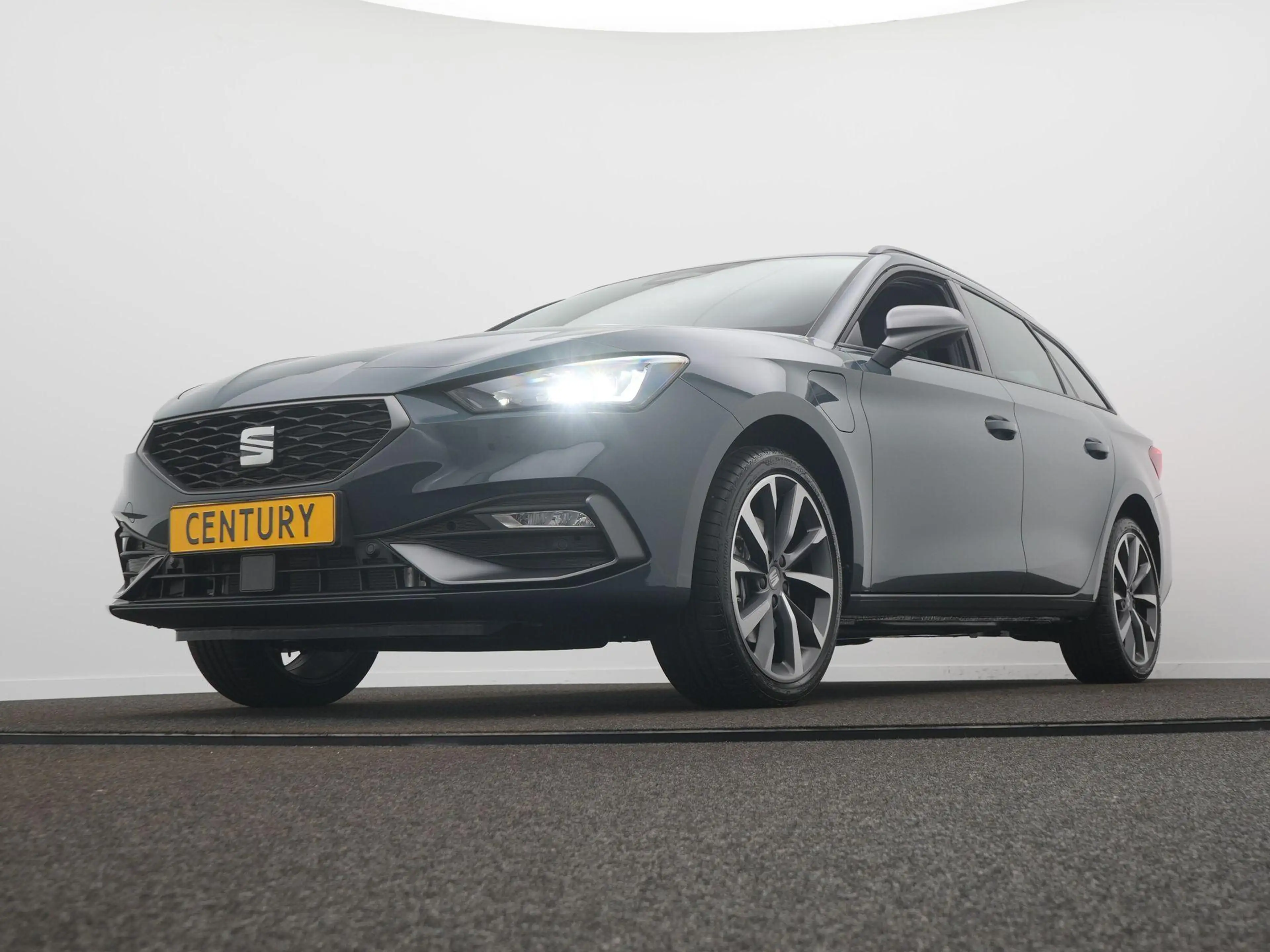 SEAT Leon e-Hybrid Sportstourer FR Business 1.5 TSI eHybrid 150kW / 2 — photo 9