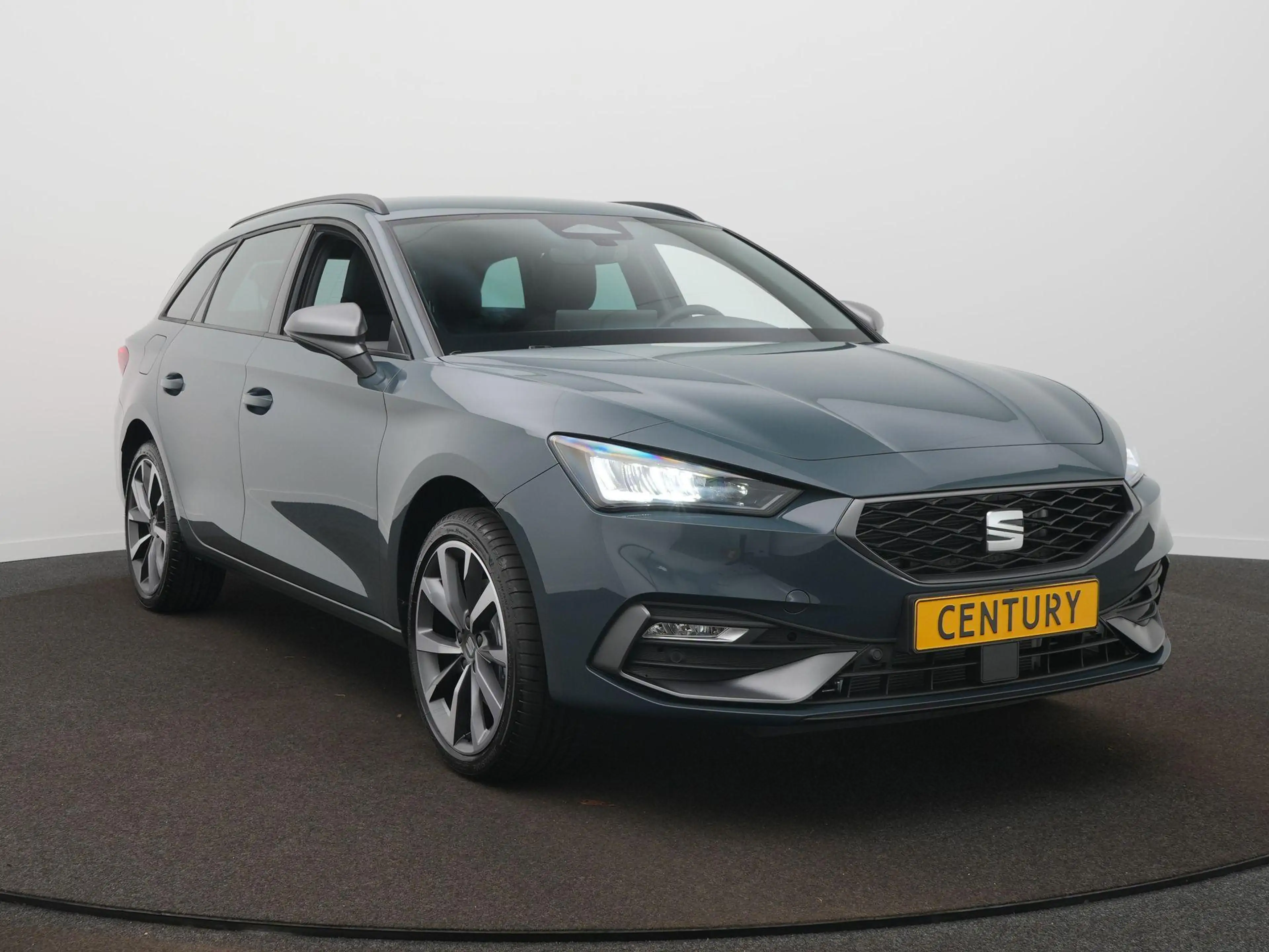 SEAT Leon e-Hybrid Sportstourer FR Business 1.5 TSI eHybrid 150kW / 2 — photo 3