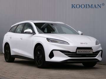Touring 1.5 DM-i Boost 184 Pk Automaat Navi / Appl