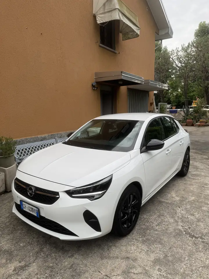 Opel Corsa 1.2 D&T s&s 75cv — photo 1 of 8