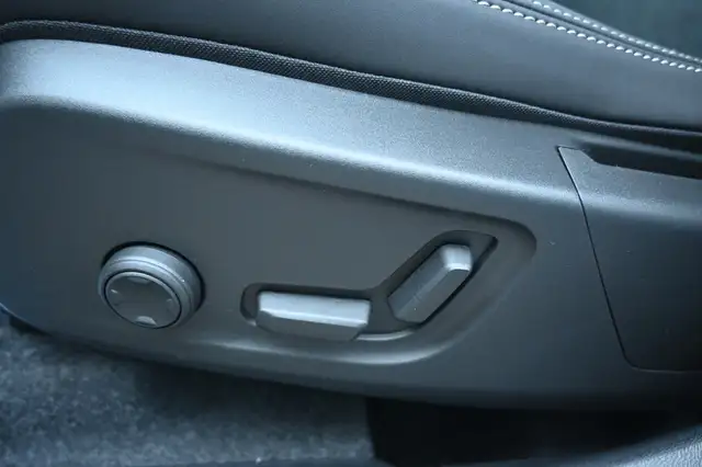 Volvo XC40 view 25