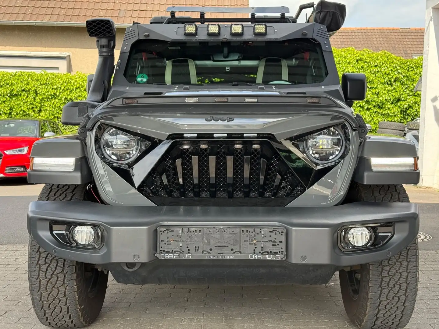 Jeep Wrangler Unlimited Sahara MAD MAX/BETT/SOLAR Grau - 2