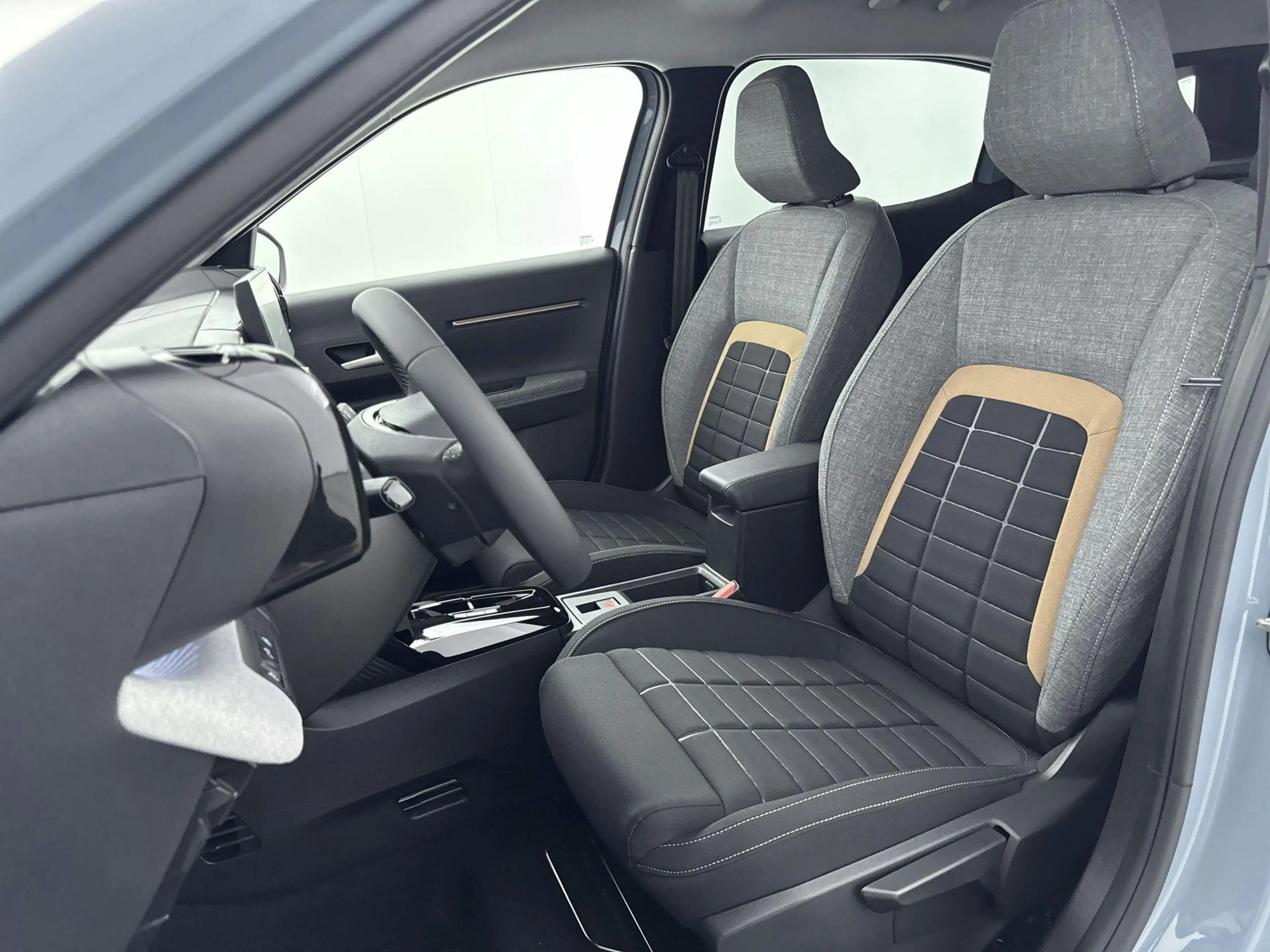 Citroen C3 Aircross 1.2 Hybrid 145pk Plus | Voorraad deal! | Camera | — photo 9