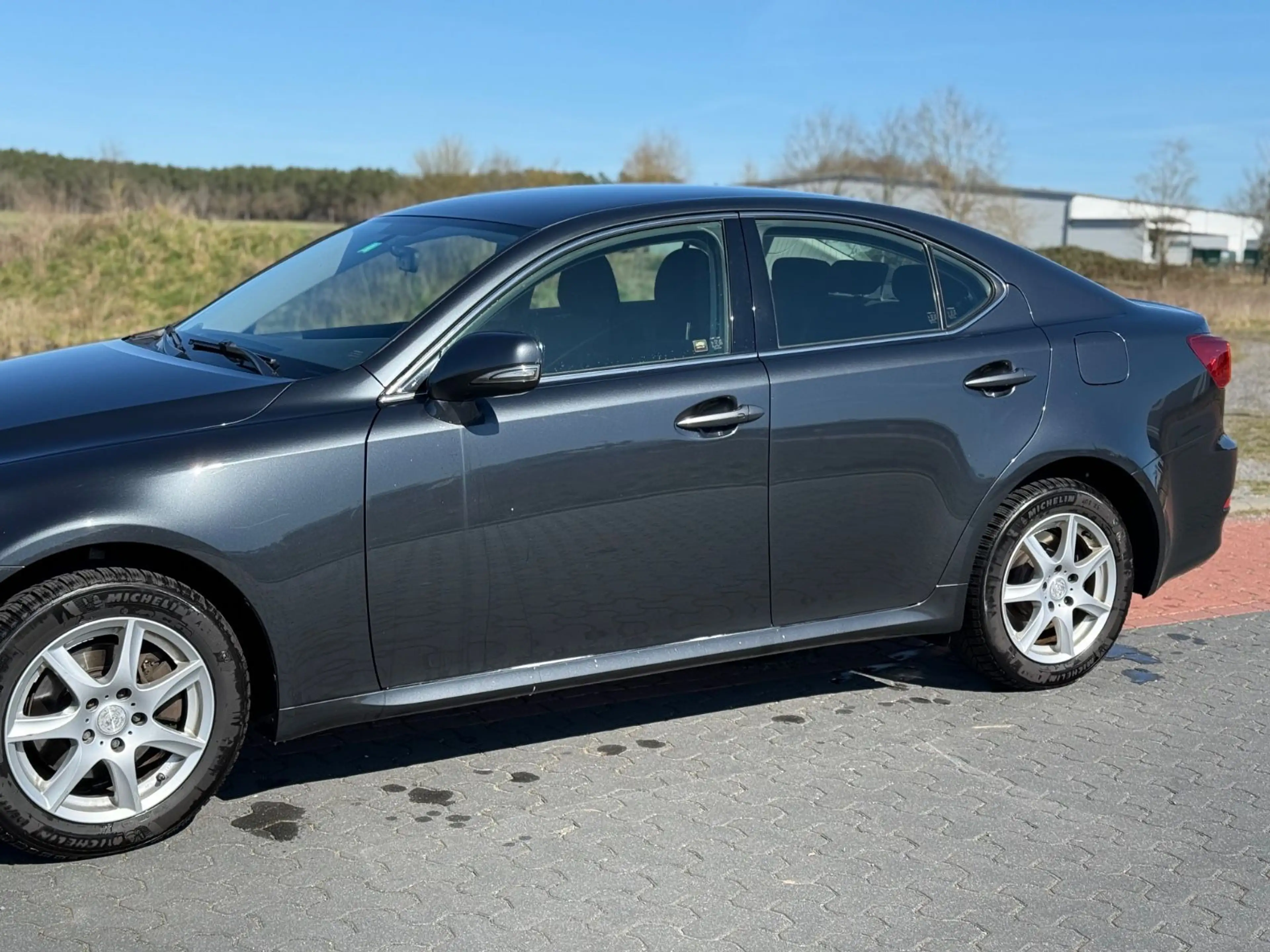 Lexus IS 220d sport line — photo 3