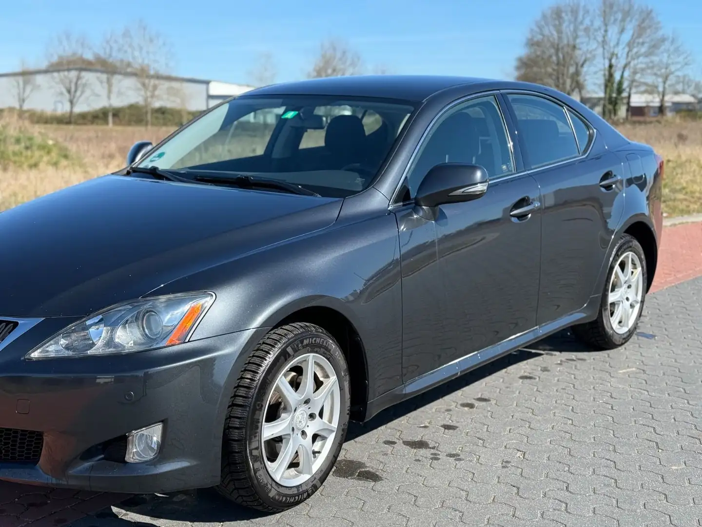 Lexus IS 220d sport line Grau - 2