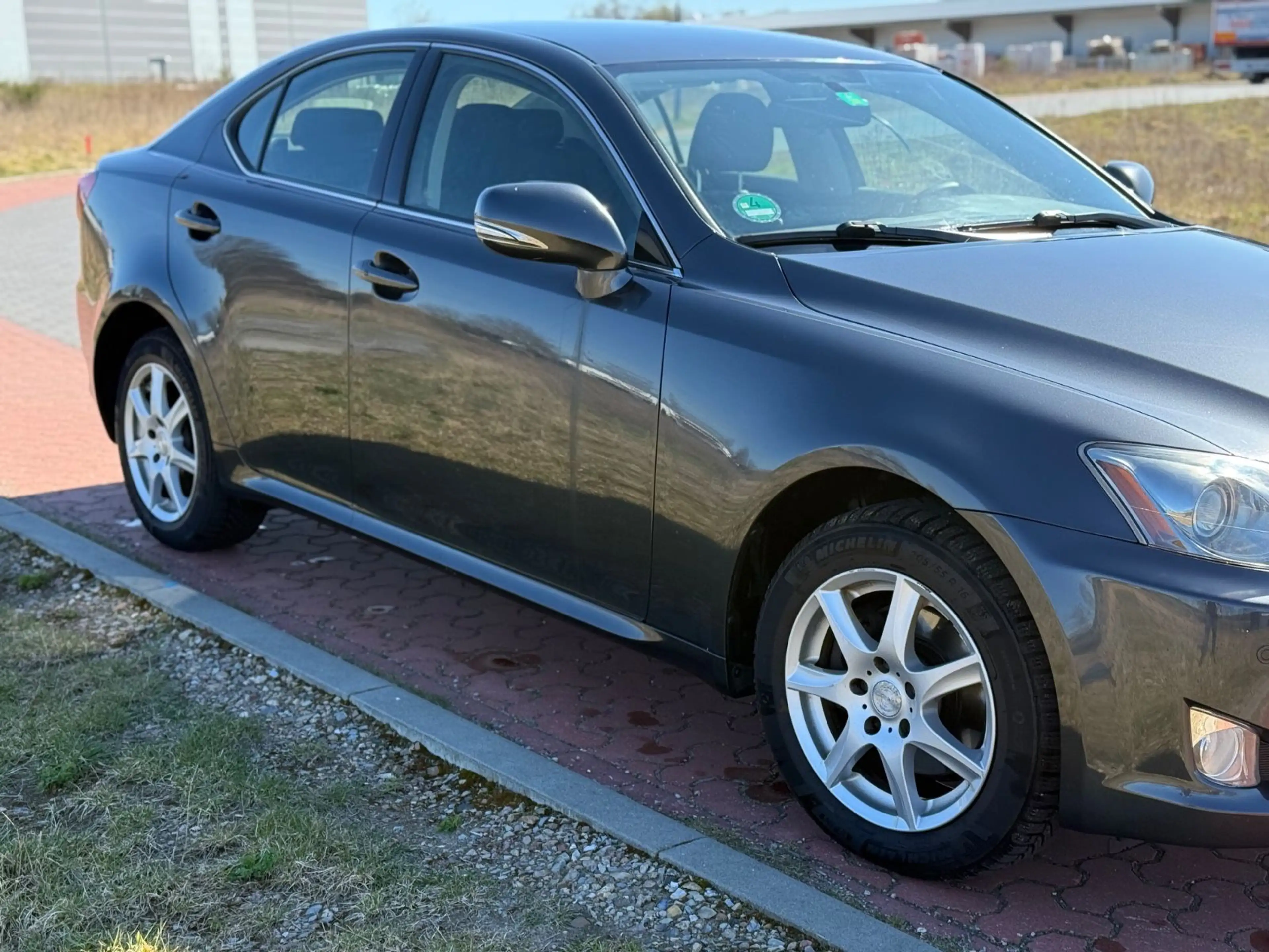 Lexus IS 220d sport line — photo 7