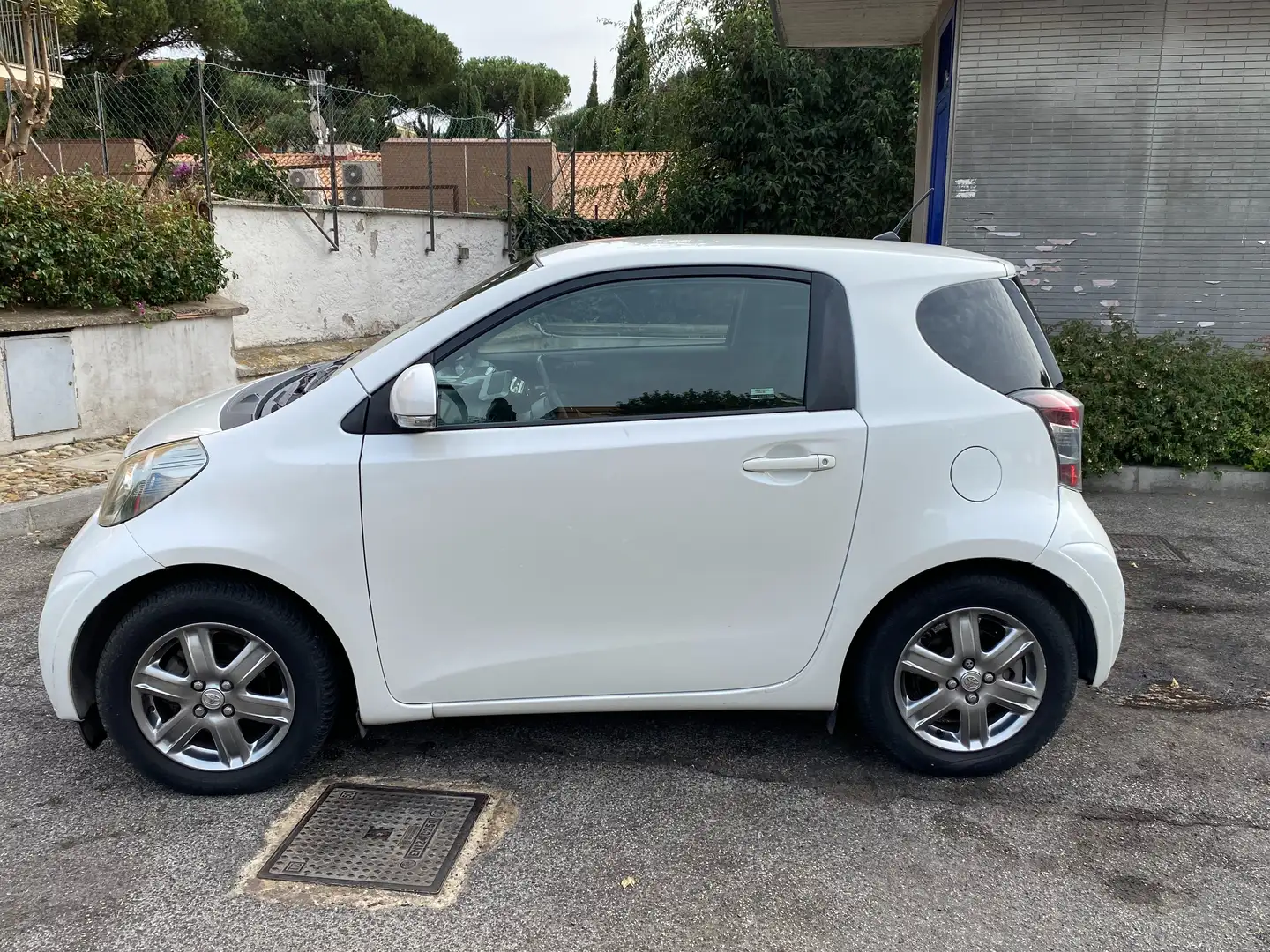 Toyota iQ iQ 1.0 cvt (Multidrive) - HIGH -TAGLIANDI TOYOTA Bianco - 2