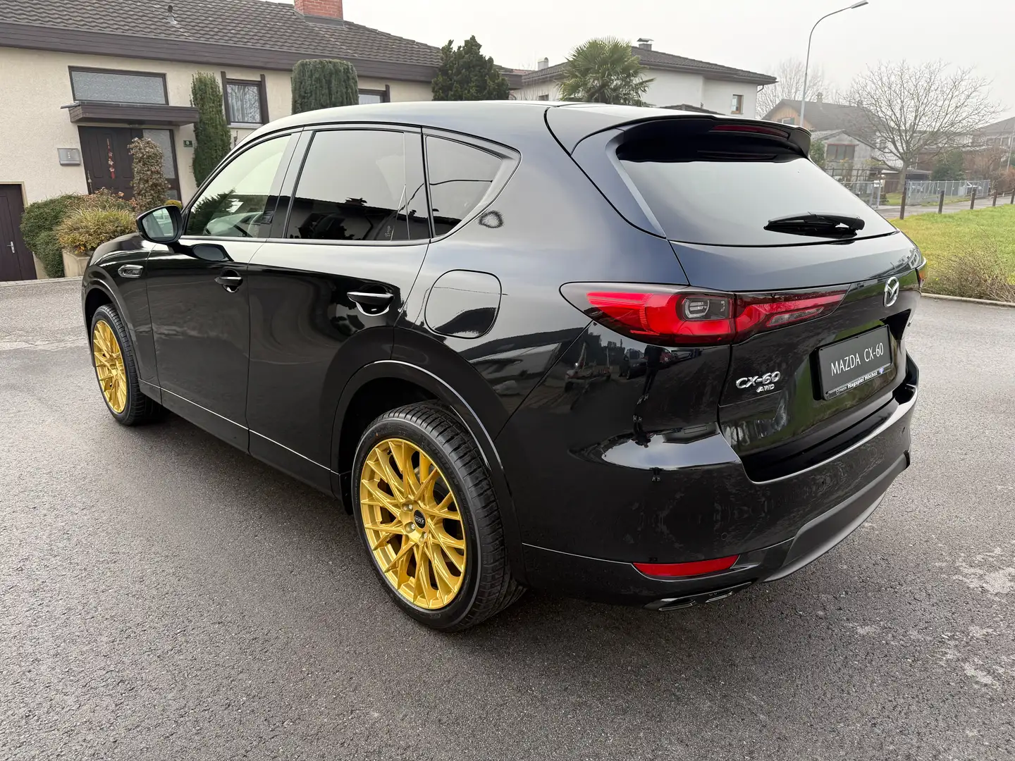 Mazda CX-60 2.5L e-SKYACTIV PHEV AWD HOMURA COSO Schwarz - 2