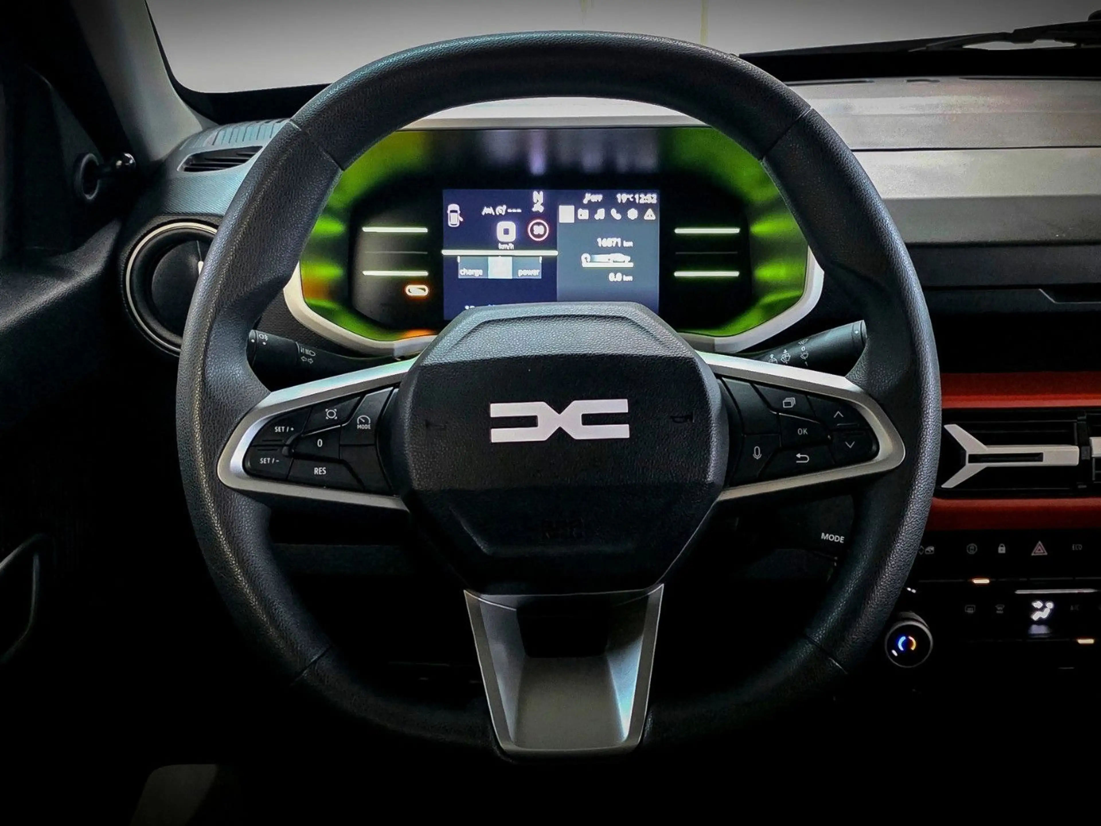 Dacia Spring Expression Electric 65 *KLIMA*DAB+* — photo 9