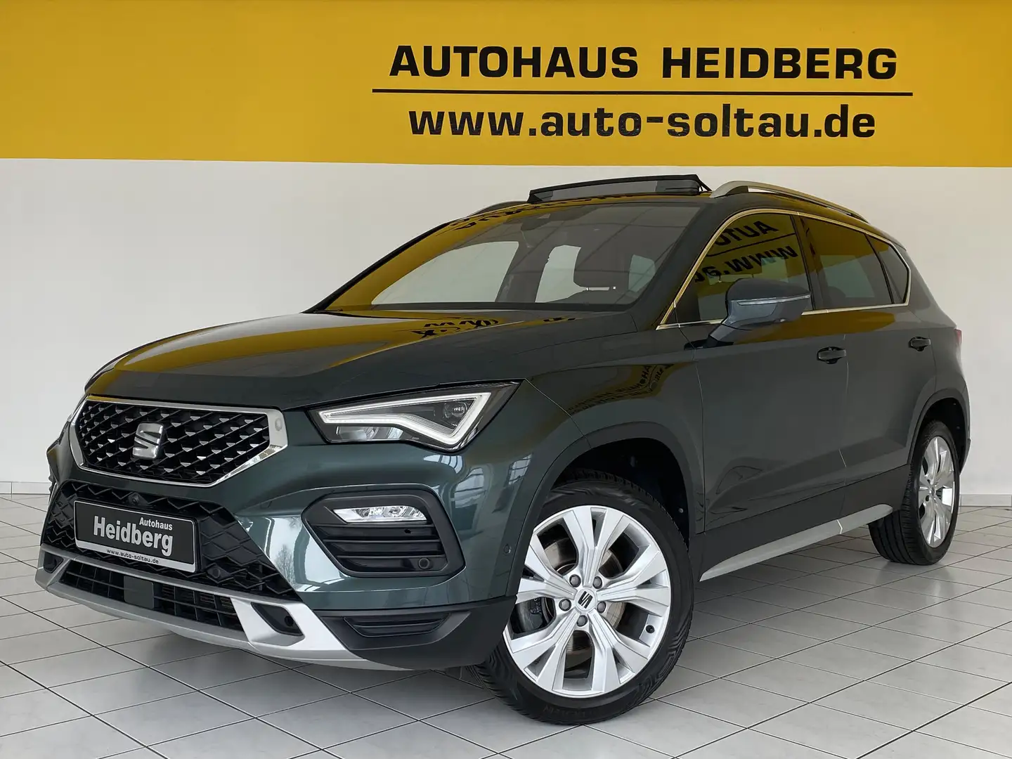 SEAT Ateca 2.0 TDI DSG Xperience PANO AHK Standhzg. Allwetter Zelená - 1