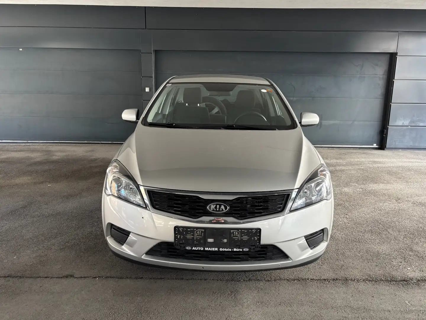 Kia Ceed / cee'd Vision Grau - 2