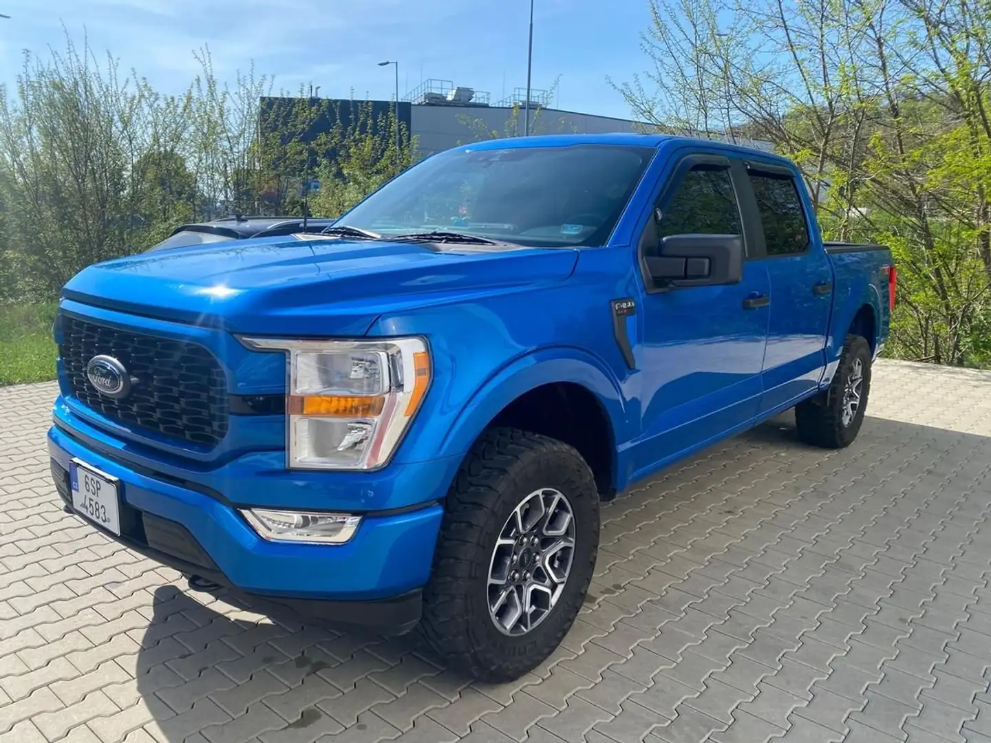 Ford F 150 Super Crew  4x4  6 Sitze Синій - 2