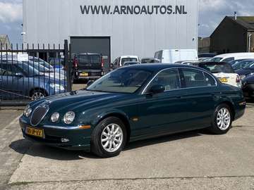 2.5 V6 AUTOMAAT 200 PK Executive, AIRCO(CLIMA) IJS