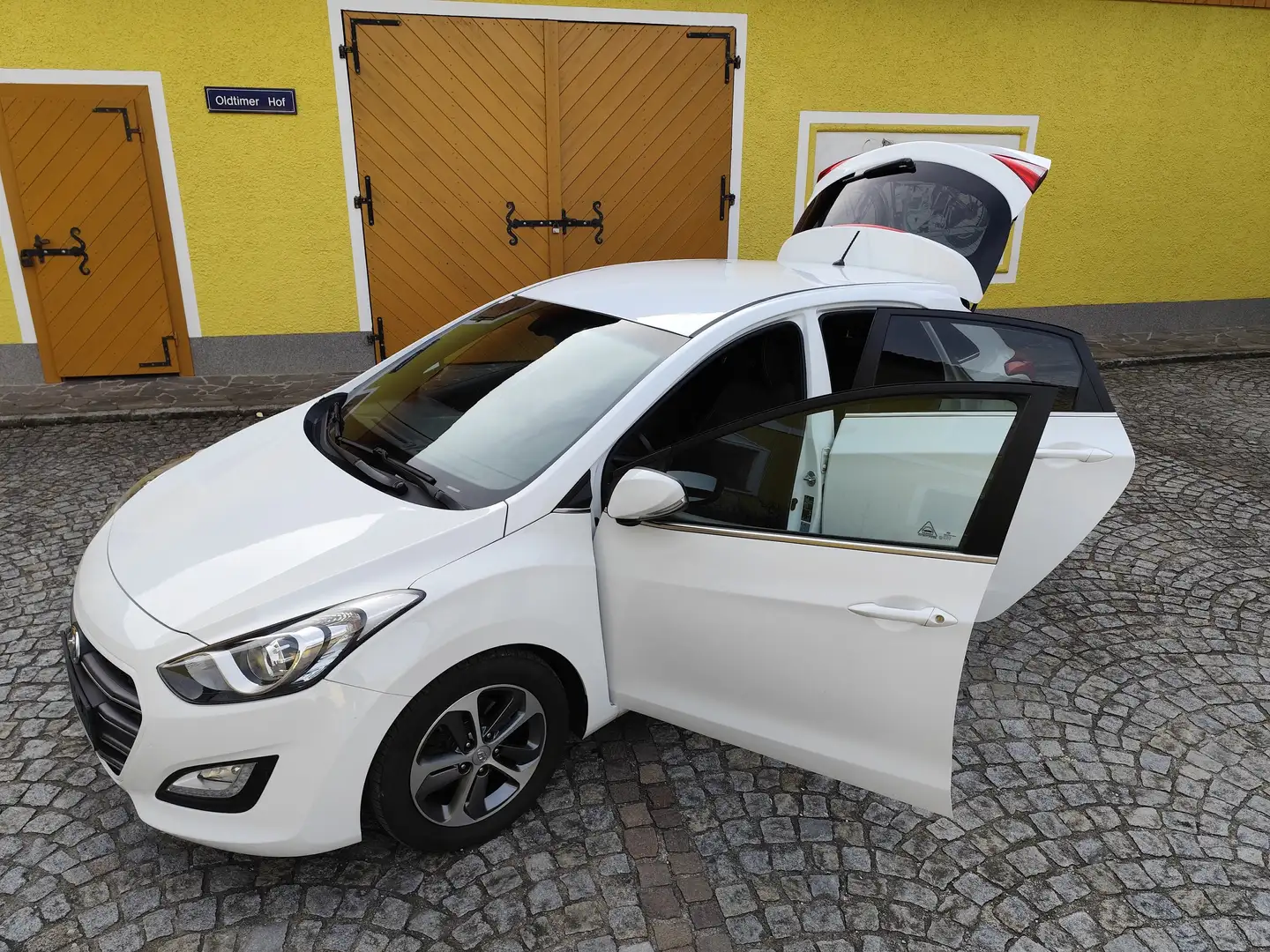Hyundai i30 Weiß - 1