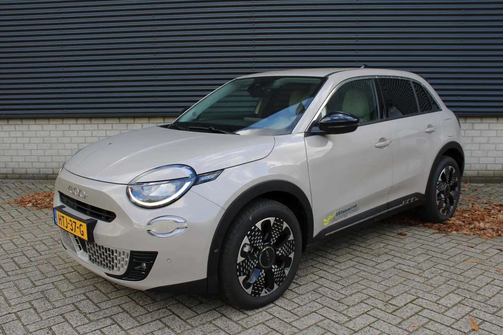 Fiat 600 La Prima BEV 54kWh 156pk I Adaptive Cruise Control Gris - 2