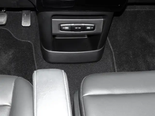 Hyundai Staria view 11