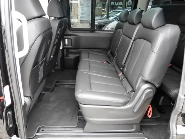 Hyundai Staria view 15