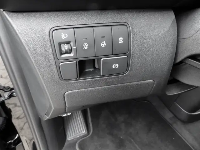 Hyundai Staria view 9