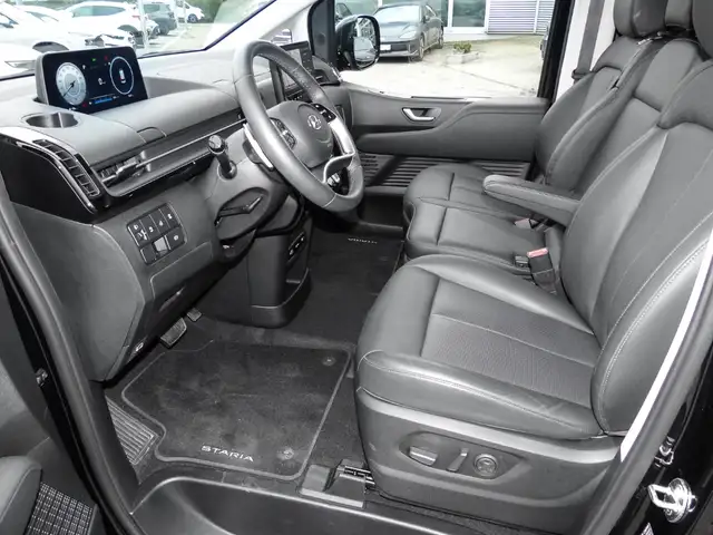 Hyundai Staria view 13