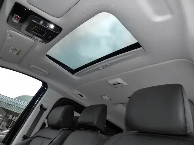 Hyundai Staria view 12