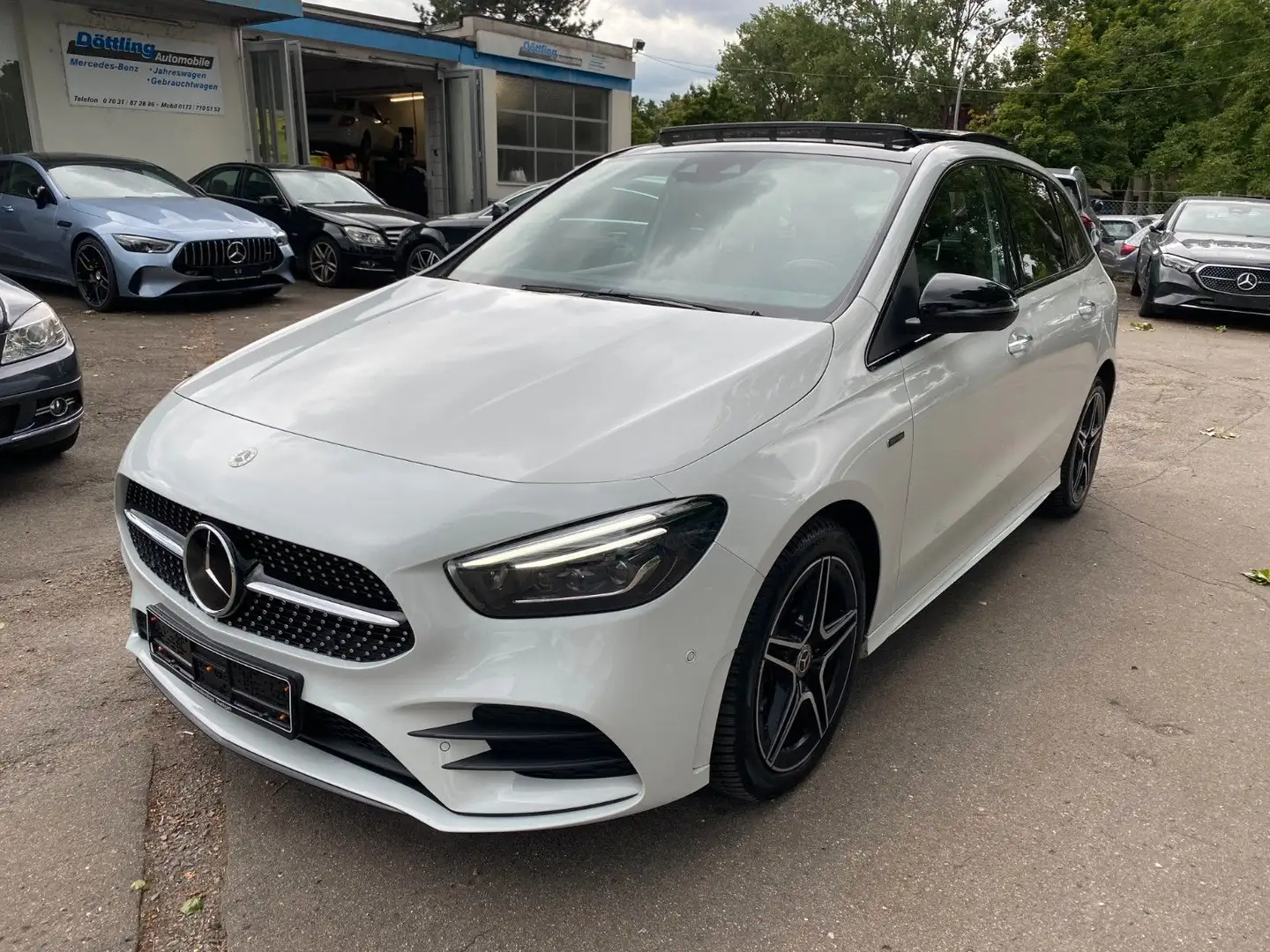 Mercedes-Benz B 250 e *AMG/Pano/Distr/AHK/Night/Multibeam/Augm Alb - 2